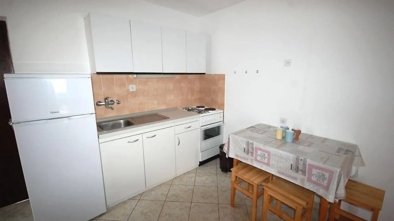 Apartments With A Parking Space Njivice, Krk - 21853 Croatia